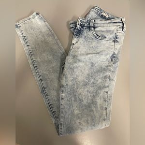 Arizona acid wash size 7 stretchy jeans